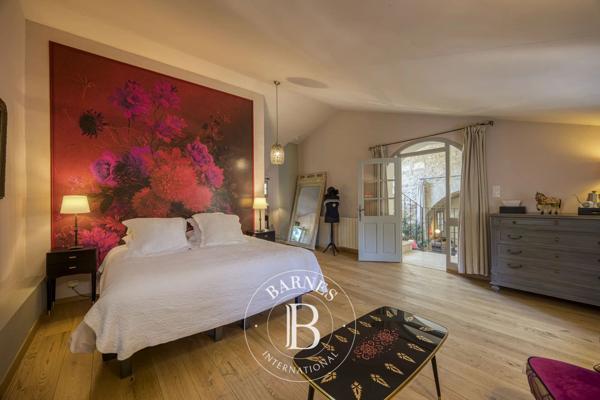 Malaucène, Propriété 10 Chambres -  540 m² à vendre