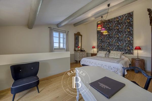 Malaucène, Propriété 10 Chambres -  540 m² à vendre