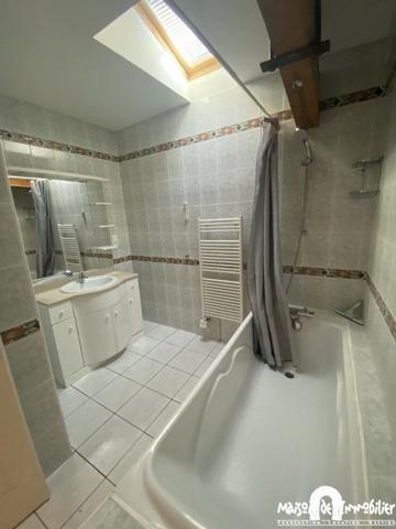 Location Appartement T3 en duplex - 80m² - COGNAC Quartier St Martin