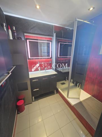 Maison
                                                                                                                                                                                                                                                                                                                        6 pièce(s)                                                                                                                                                                                                          4 chambre(s)                                                                                                                                                                                                          160  m²