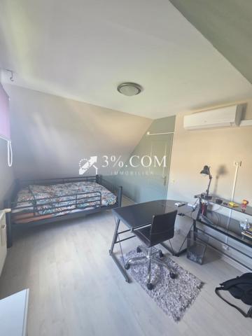 Maison
                                                                                                                                                                                                                                                                                                                        6 pièce(s)                                                                                                                                                                                                          4 chambre(s)                                                                                                                                                                                                          160  m²