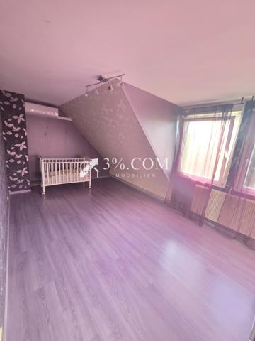 Maison
                                                                                                                                                                                                                                                                                                                        6 pièce(s)                                                                                                                                                                                                          4 chambre(s)                                                                                                                                                                                                          160  m²
