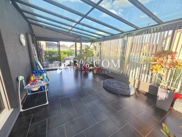Maison
                                                                                                                                                                                                                                                                                                                        6 pièce(s)                                                                                                                                                                                                          4 chambre(s)                                                                                                                                                                                                          160  m²