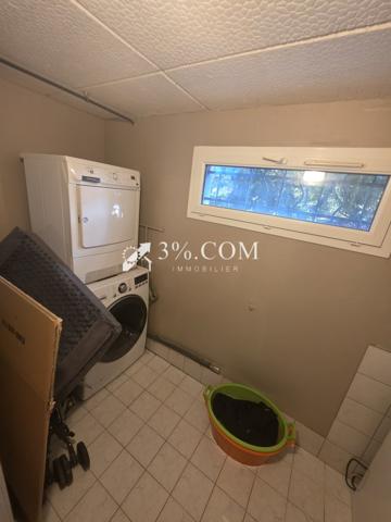 Maison
                                                                                                                                                                                                                                                                                                                        6 pièce(s)                                                                                                                                                                                                          4 chambre(s)                                                                                                                                                                                                          160  m²