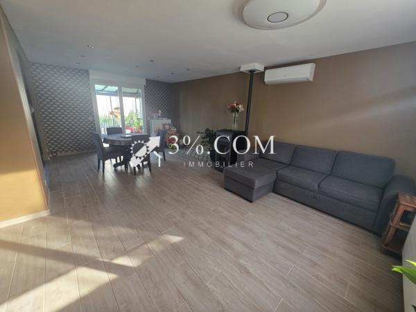 Maison
                                                                                                                                                                                                                                                                                                                        6 pièce(s)                                                                                                                                                                                                          4 chambre(s)                                                                                                                                                                                                          160  m²