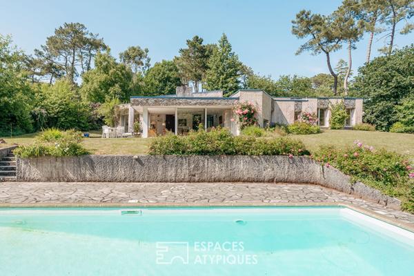 Maison d’architecte avec piscine au coeur du Bois du Vincin