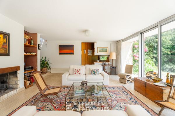 Maison d’architecte avec piscine au coeur du Bois du Vincin