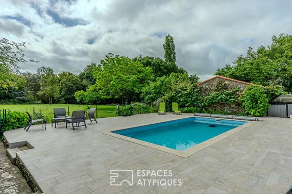 Authenticité et calme : superbe longère dans un cadre verdoyant