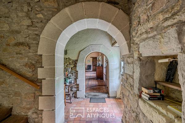 Authenticité et calme : superbe longère dans un cadre verdoyant