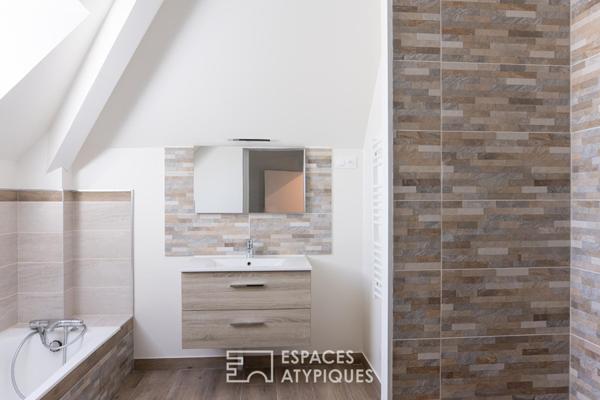 Élégante maison familiale rénovée avec jardin arboré et volumes généreux