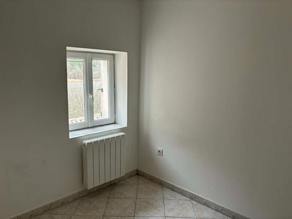 Maison à louer 04, sisteron  entièrement rénovée