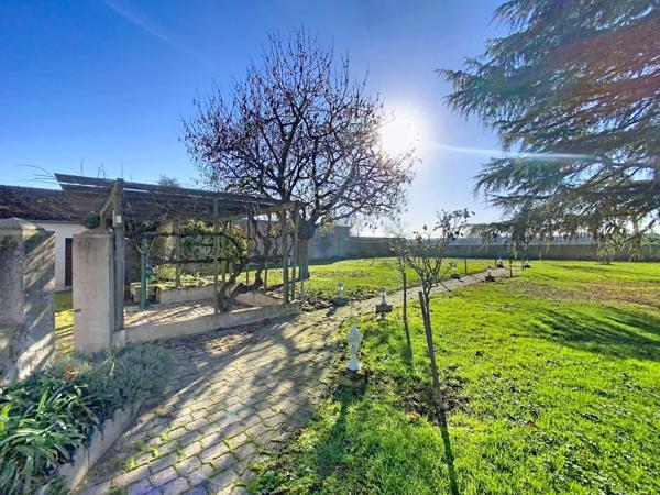 À vendre - Maison de campagne, 5 pièces situé à Azay-sur-Cher (37270)