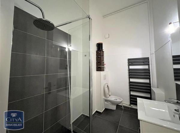 Appartement à louer 3 pièces 100.72m²