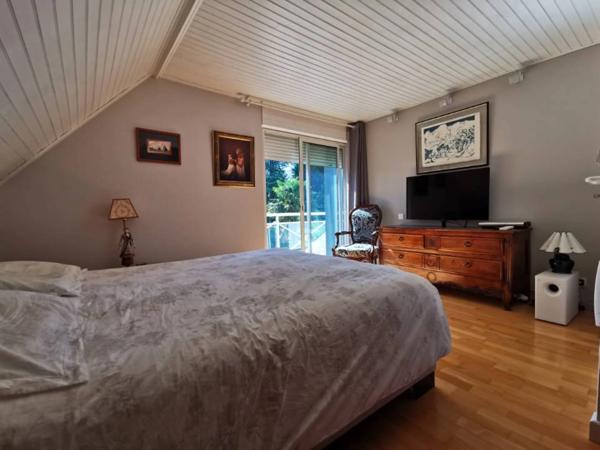 Dpt Hautes Pyrénées (65), à vendre proche de TARBES maison P8 de 220 m², 4 chambres - Terrain de 4 395,00 m²