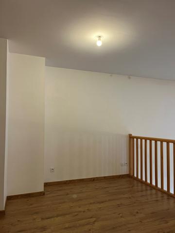 Duplex
                                                                                                                                                                                                                                                                                                                        2 pièce(s)                                                                                                                                                                                                          1 chambre(s)                                                                                                                                                                                                          42  m²