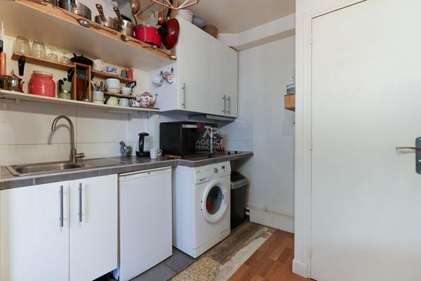 PARIS 18EME - RUE DU MONT-CENIS €265 000 ** - Référence 6532-NG
