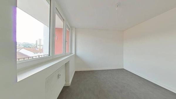 Appartement 3 pièces                                        - 42700 Firminy Réf : 11948