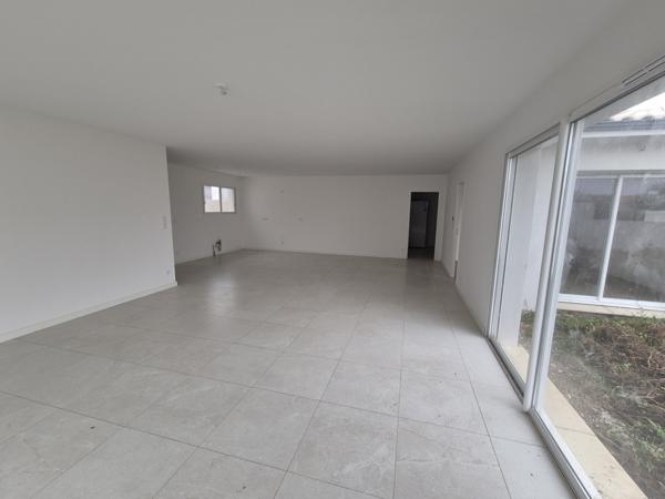 Maison 4 pièce(s) 3 chambre(s) 120 m²