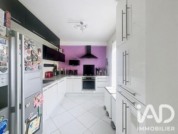 Maison à vendre 4 pièces 90 m² Élancourt