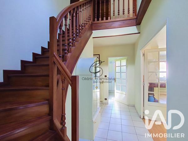 Maison à vendre 5 pièces 209 m² Roissy-en-Brie