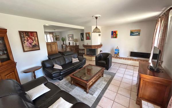 Maison à vendre    6 pièces •  Méry-sur-Oise