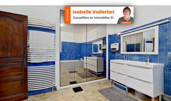 A vendre à Aigues-Mortes : Mas avec Piscine et Appartements Locatifs