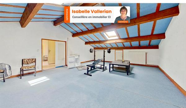 A vendre à Aigues-Mortes : Mas avec Piscine et Appartements Locatifs