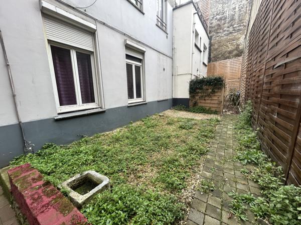 Appartement
                                                                                                                                                                                                                                                                                                                        1 pièce(s)                                                                                                                                                                                                                                                                                                                              21  m²