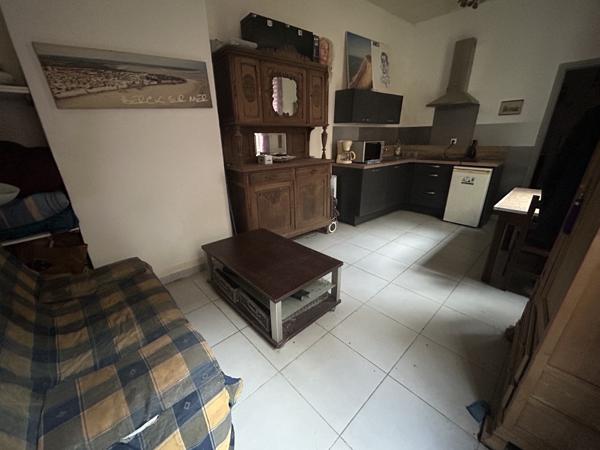 Appartement
                                                                                                                                                                                                                                                                                                                        1 pièce(s)                                                                                                                                                                                                                                                                                                                              21  m²