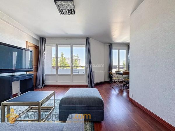 Location Appartement 4 pièces 76 m2 à Reims