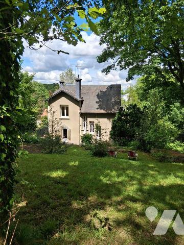 MAISON BAGNOLAISE avec parc arboré