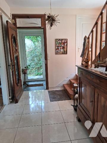 MAISON BAGNOLAISE avec parc arboré