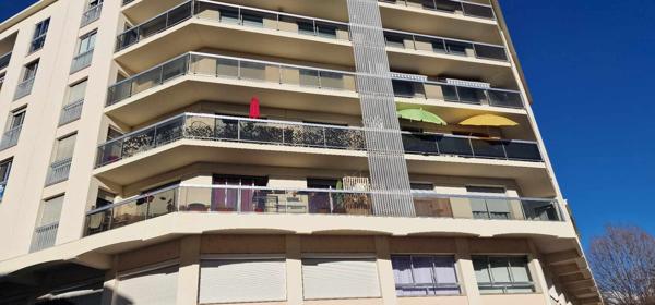 Gap (05000) À Gap, Grand appartement bourgeois de type 4 avec garage.