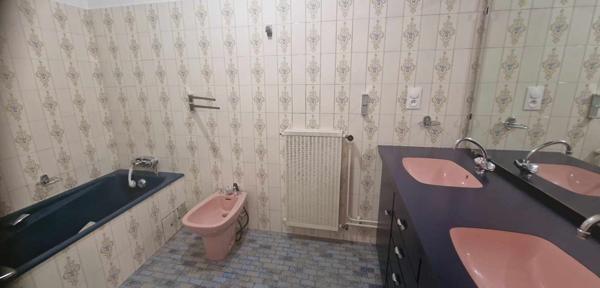 Gap (05000) À Gap, Grand appartement bourgeois de type 4 avec garage.