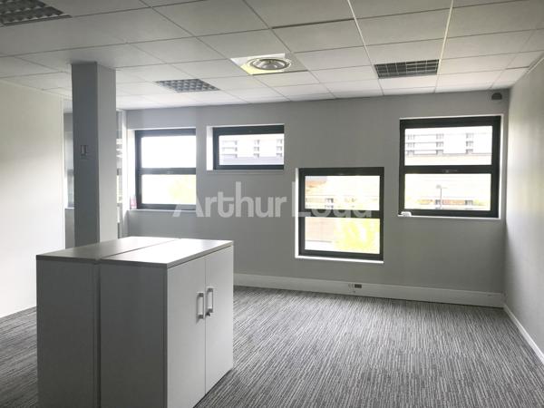 Bureaux à louer à proximité de Lille - Locaux aménagés et climatisés, accès facilité