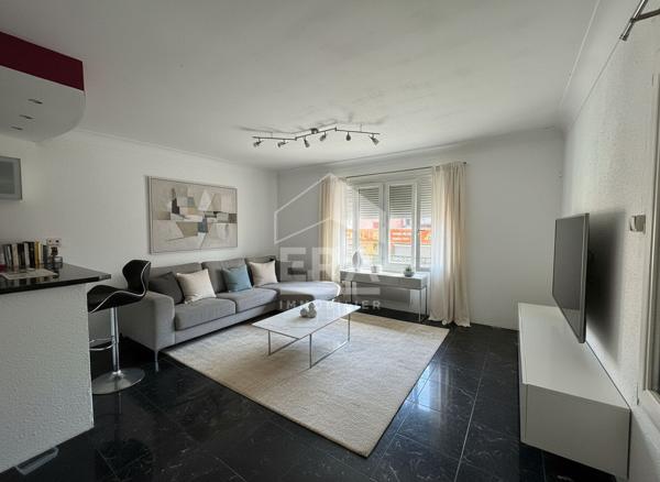 A VENDRE- LE PERTHUS- IMMEUBLE 3 appartements  + commerce