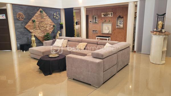 Maison contemporaine de 239 m²