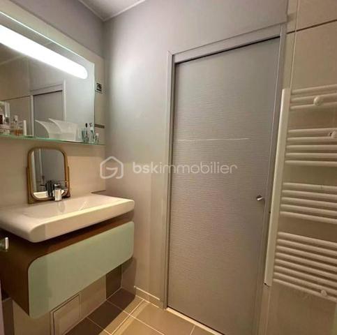 Maison contemporaine de 239 m²