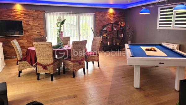 Maison contemporaine de 239 m²