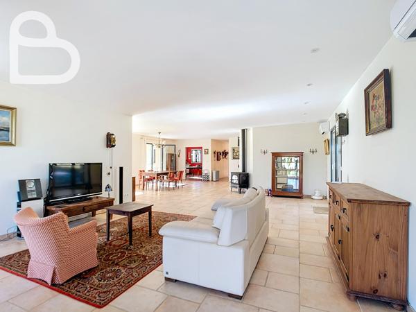 Salviac (46340) Maison de plain-pied récente avec gîte