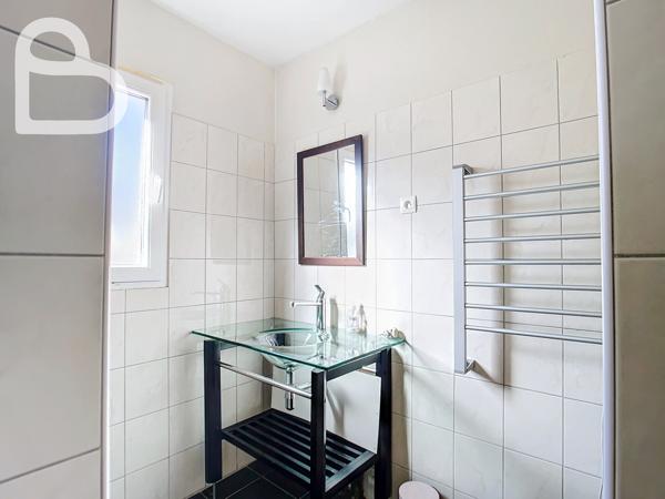 Salviac (46340) Maison de plain-pied récente avec gîte