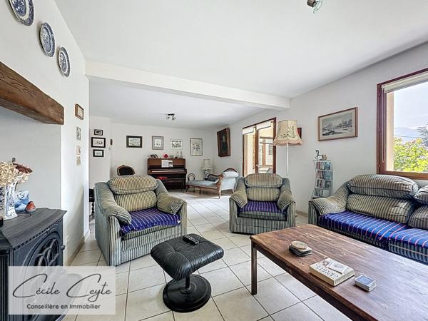 Herbeys – Maison 7 Pièces sur 1600m² de terrain