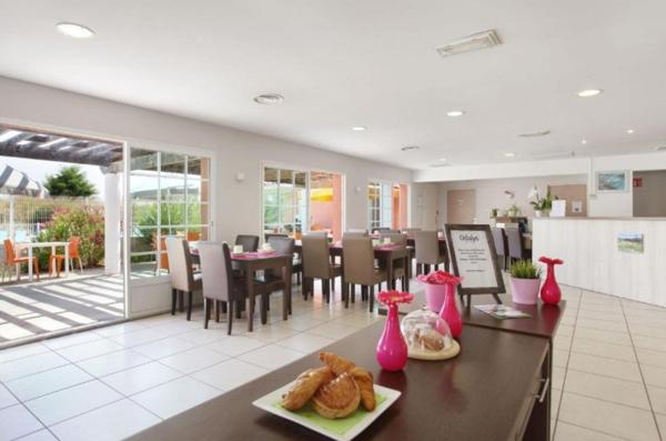 INVESTISSEMENT LOCATIF – CABRIES – Résidence de Tourisme Le Golf de la Cabre d'Or - 4,80 % de rentabilité