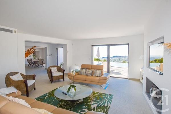 maison à vendre 8 pièces - 250 m2 CAVALAIRE SUR MER - 83