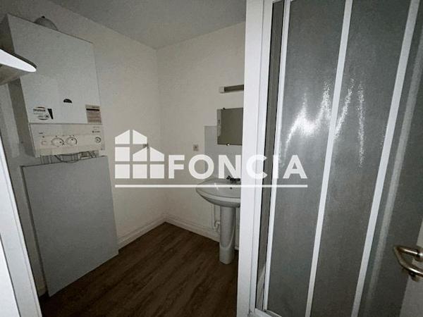 Location Appartement 2 pièces 38.61 m² - 173 RUE BOURBON Chatellerault 86100