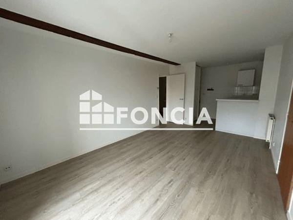 Location Appartement 2 pièces 38.61 m² - 173 RUE BOURBON Chatellerault 86100
