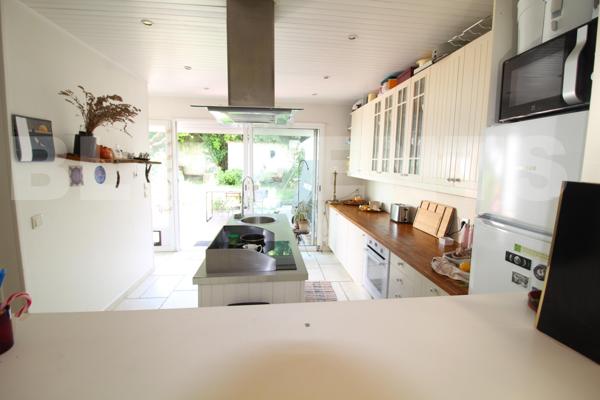  CHARMANTE MAISON FAMILIALE BORD DE MARNE – 