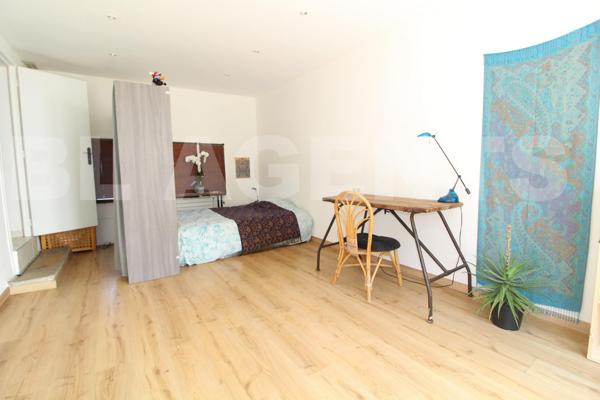  CHARMANTE MAISON FAMILIALE BORD DE MARNE – 