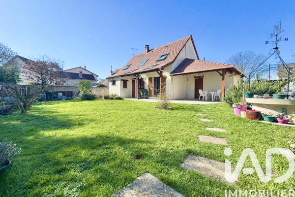 Maison à vendre 5 pièces 92 m² Ozoir-la-Ferrière