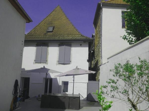 À vendre - Maison ancienne, 5 pièces située à Salies-de-Béarn (64270)